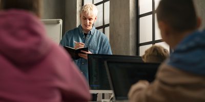 faili Copy of school-teacher-standing-in-front-of-pupils-and-wri-2022-11-17-13-35-29-utc.jpg allalaadimine